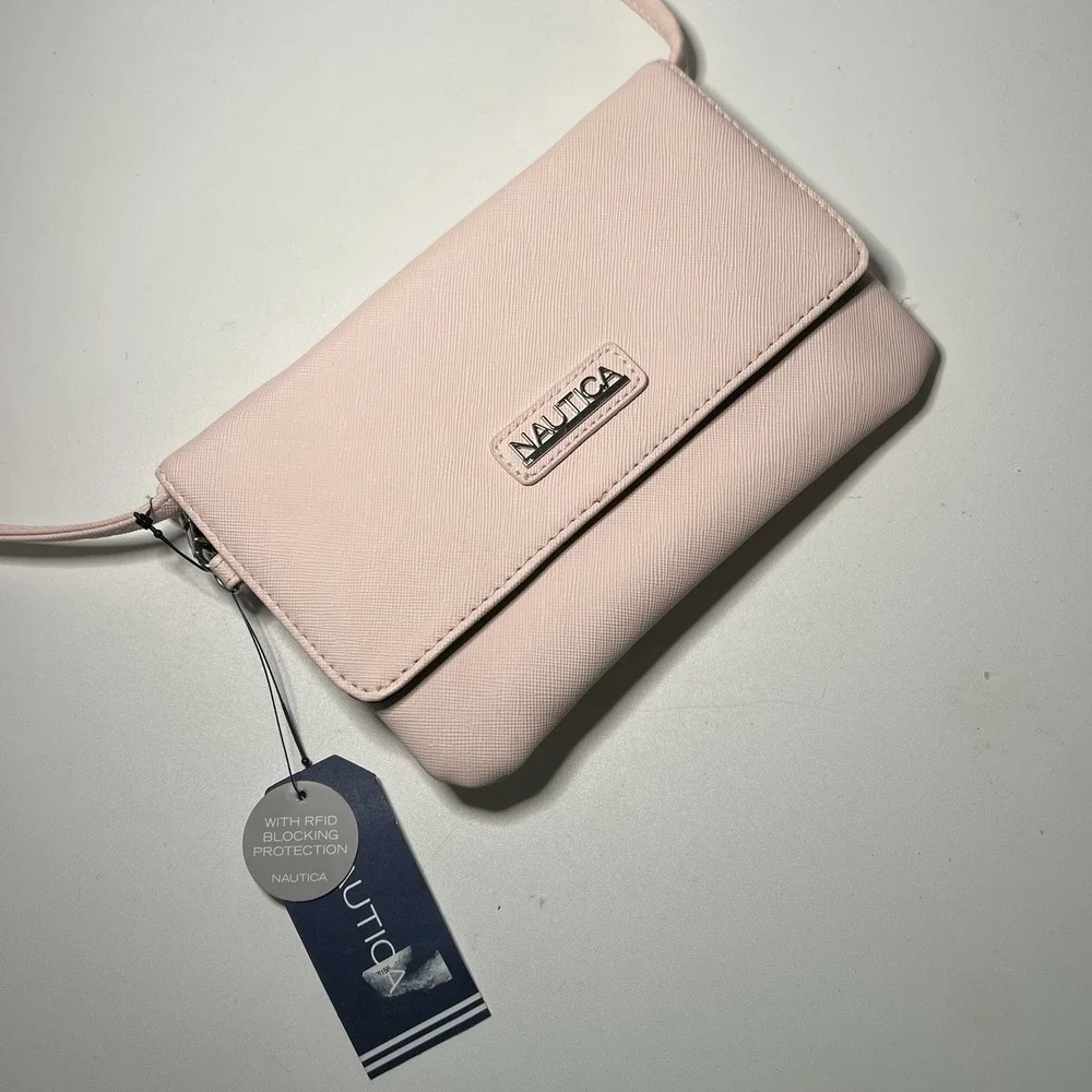 Light Pink‎ Nautica Women's Clutch Wallet saffiano leather saffiano leather
